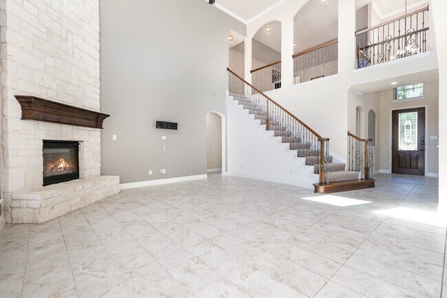 Building Photo - 14106 Summerwoods Ln