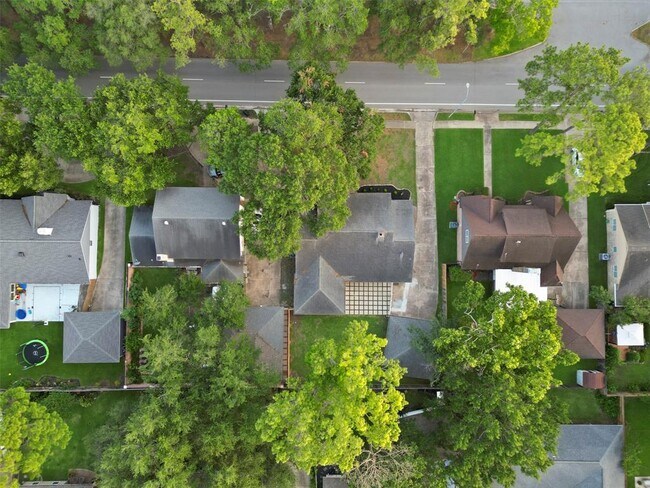 Building Photo - 12434 Briar Forest Dr