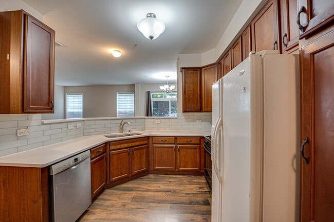 Building Photo - 3904 Preston Dr