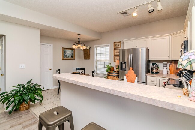 Building Photo - 3041 Sewanee Ln