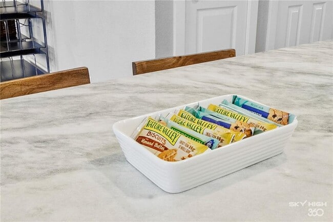 Building Photo - 1305 SE Benton St