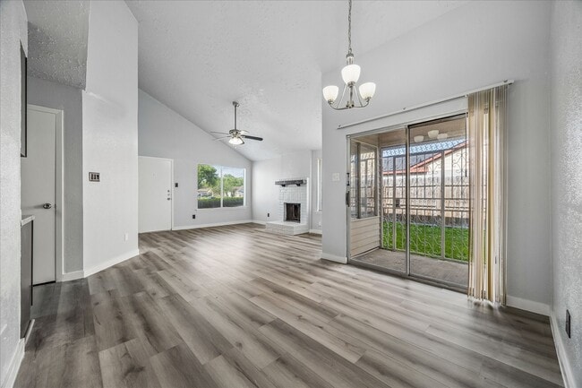 Building Photo - 10143 Towne Mist Dr