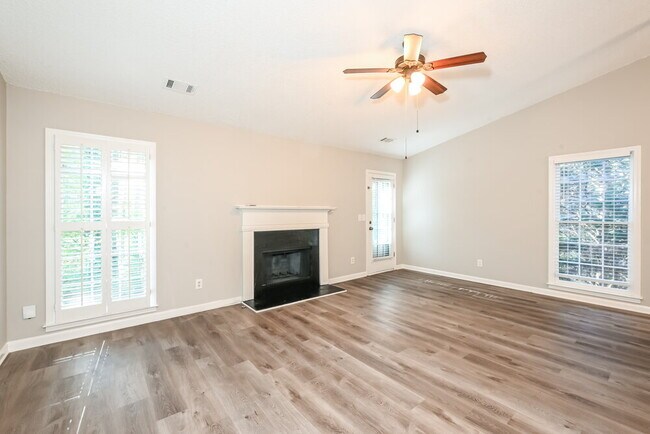 Building Photo - 2660 Windstream Way NW