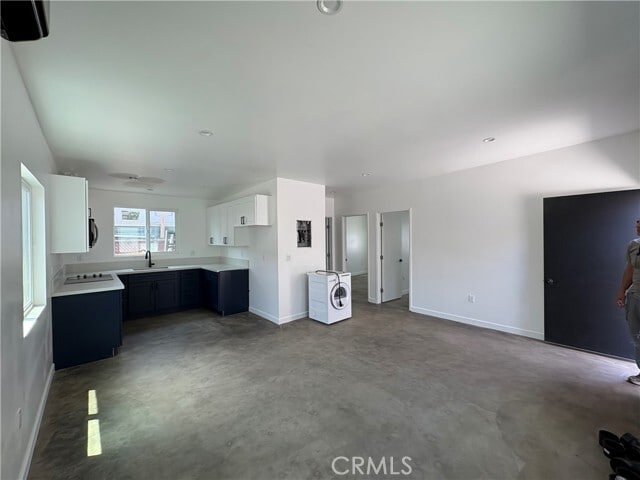 Building Photo - 7315 Normandie Ave
