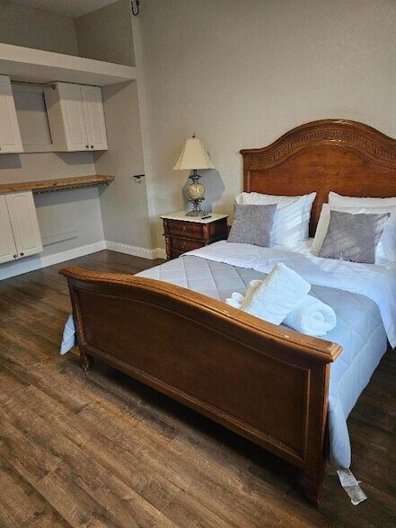 Building Photo - 11334 81st Ct N