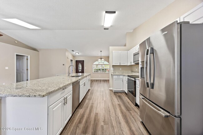 Building Photo - 6080 Chapman St