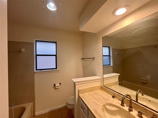 Building Photo - 5106 Red River Dr