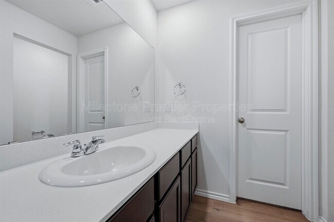 Building Photo - 2428 Montgomery St