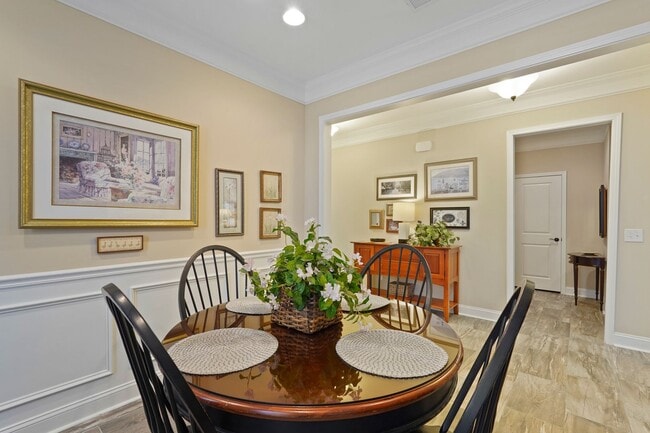 Building Photo - 10 Chicory Ct