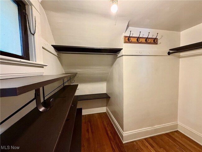 Building Photo - 1208 St Charles Ave