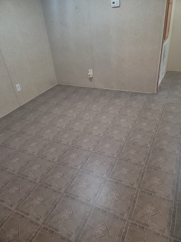 Building Photo - 233 Tracer Ave