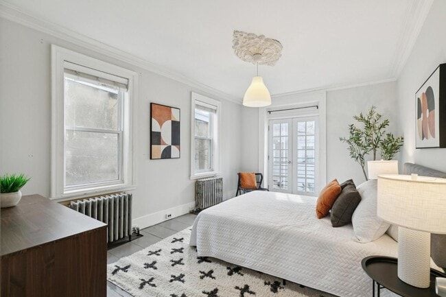 Building Photo - 1228 Catharine St