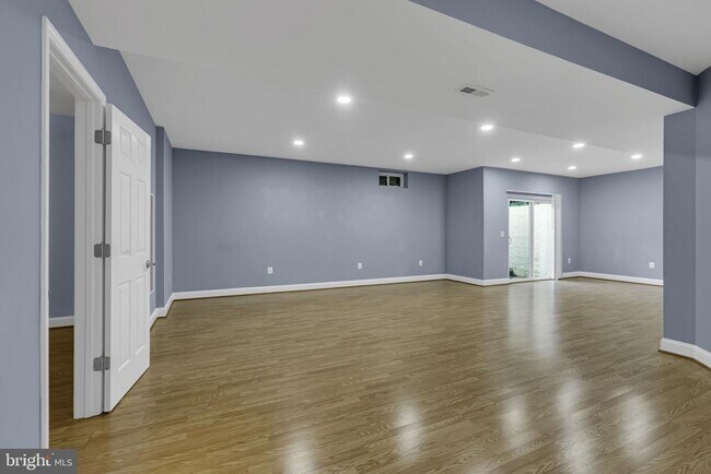 Building Photo - 40560 Aldie Springs Dr