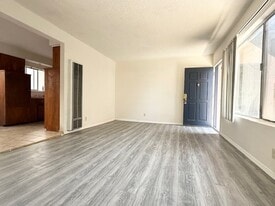 Building Photo - 4459 W 129th St