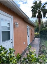 Building Photo - 656 English Lake Dr