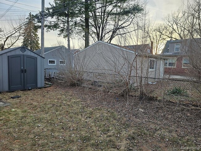 Building Photo - 1501 Silvery Ln