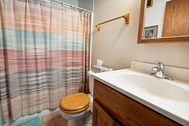 Building Photo - Alpine Meadows 3 Bedroom ski lease on Mine...