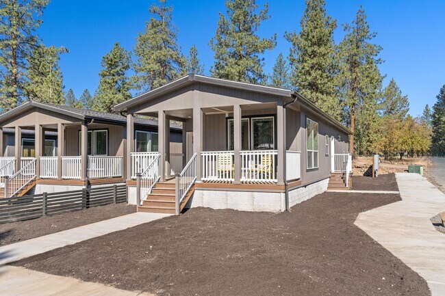 Primary Photo - 3 Bed 2 Bath Brand New - Single level