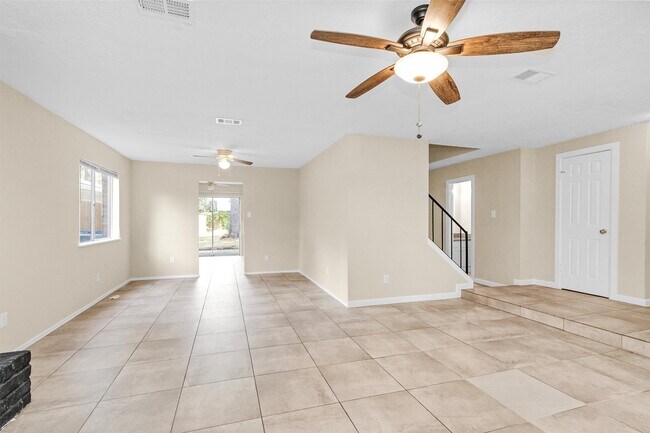 Building Photo - 24026 Spring Briar Ln