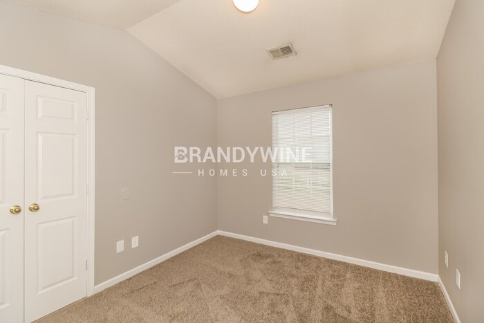 Building Photo - 628 Stadler Pointe