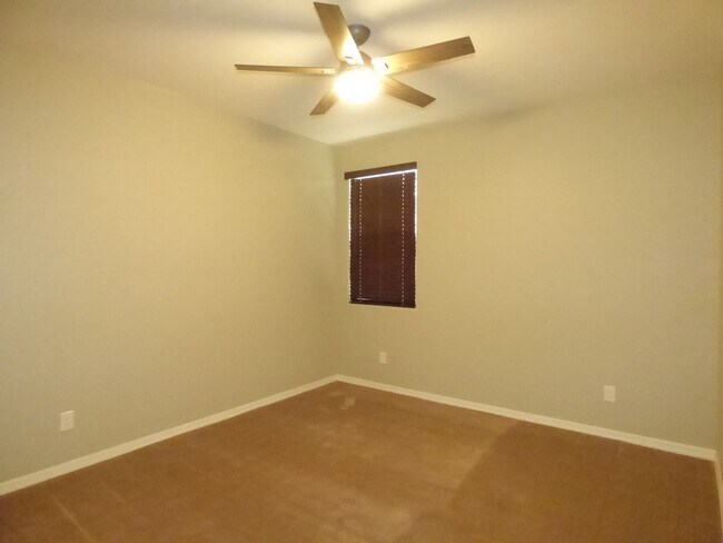 Building Photo - Newer neighborhood in Goodyear!  All appliances included!