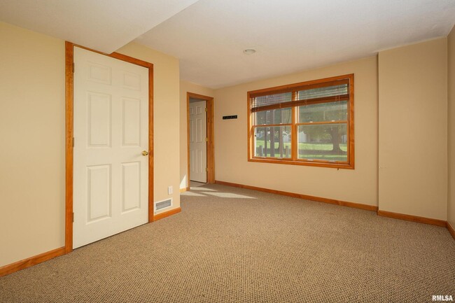 Building Photo - 4005 Raleigh Ave