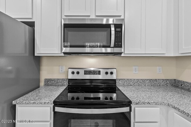 Building Photo - 279 Talulla Trl