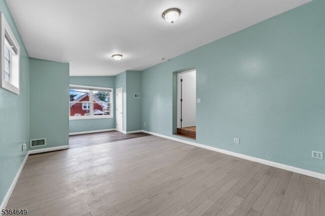 Building Photo - 70 Bruno St