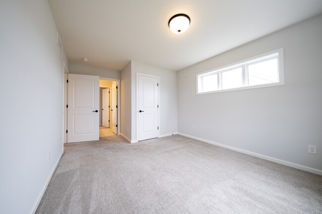 Building Photo - 3849 Thrush St