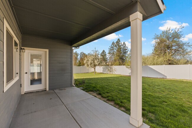 Building Photo - 6433 N Idlewood