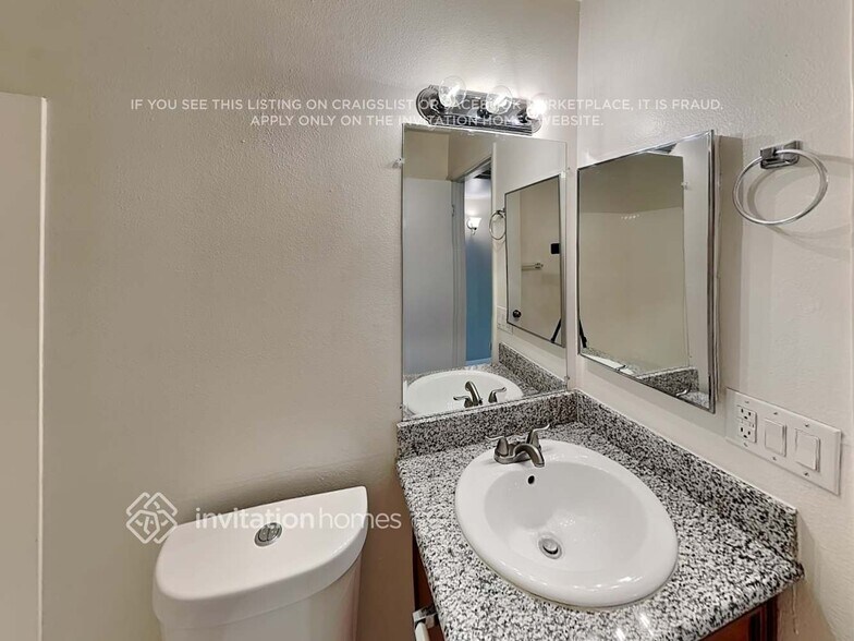 Building Photo - 18016 N 57th Ave