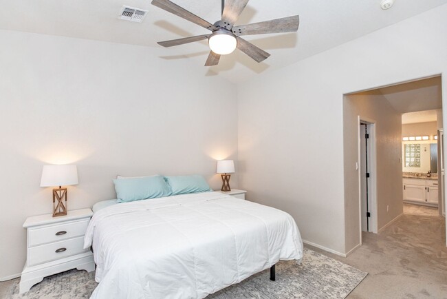 Building Photo - Pool home for rent June 1, 2025