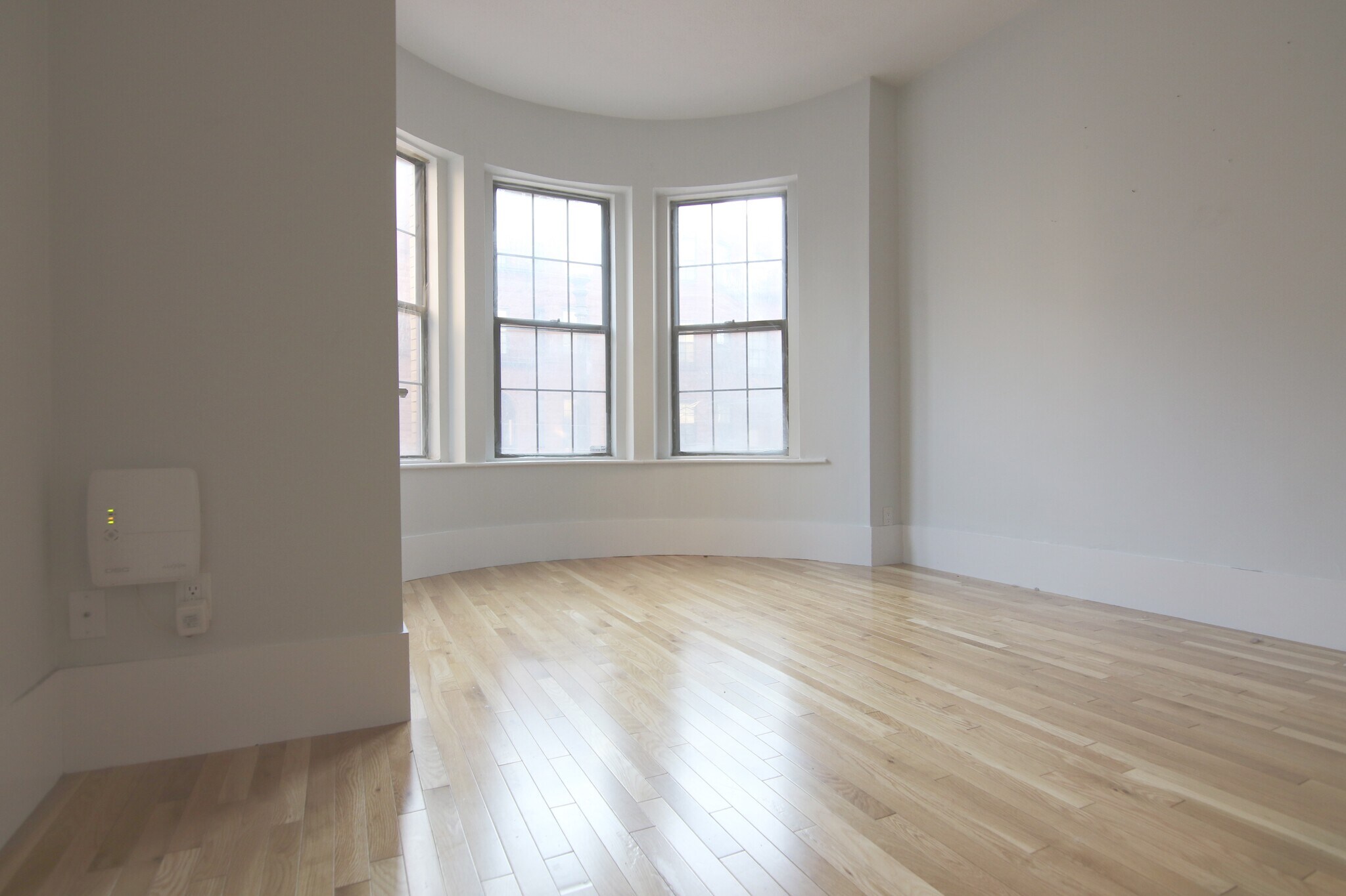 Building Photo - 99 Saint Botolph St