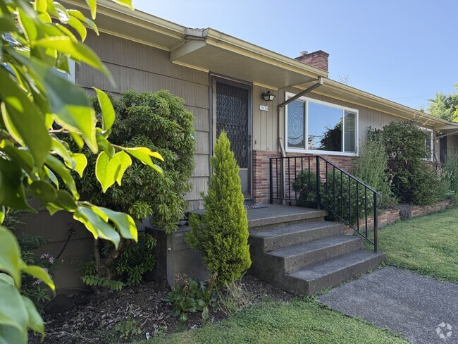 Building Photo - 7634 N Peninsular Ave
