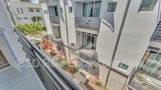 Building Photo - 5008 S MacDill Ave