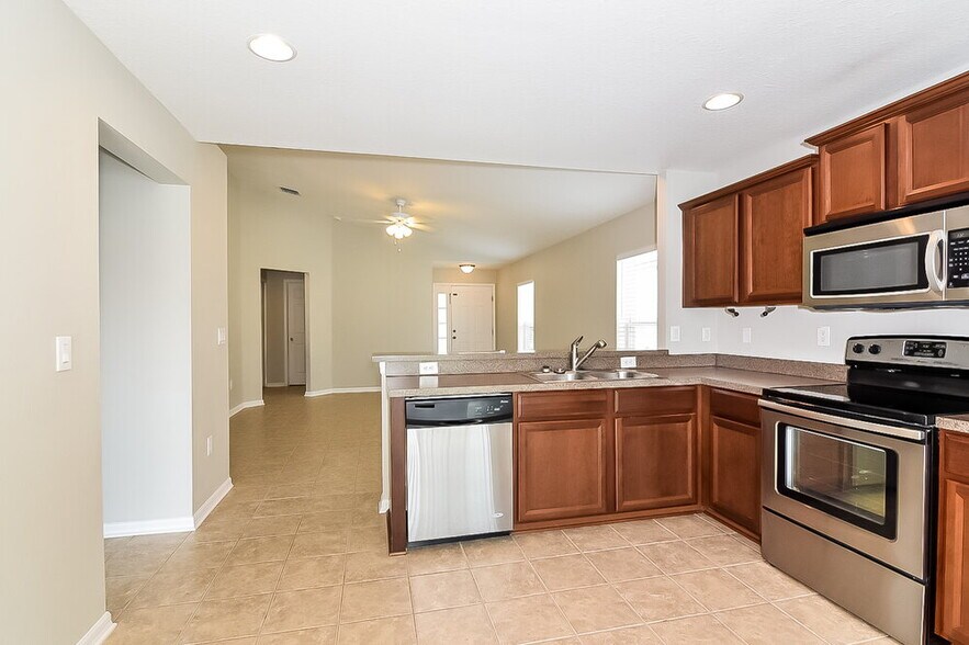 Building Photo - 10307 Granada Green Ct
