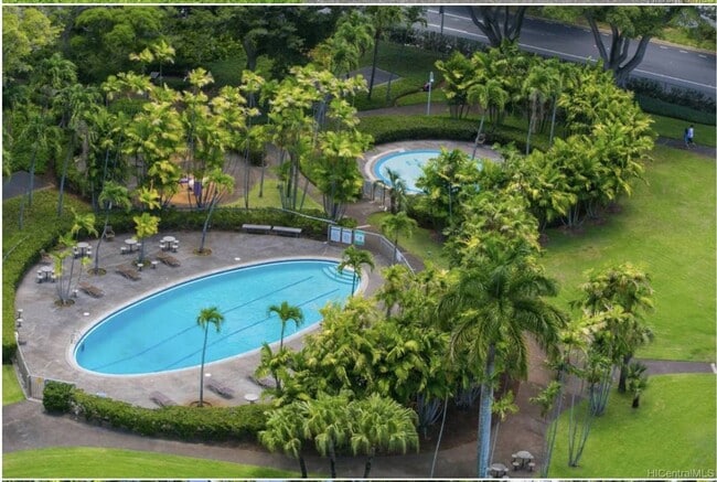 Building Photo - 1511 Nuuanu Ave