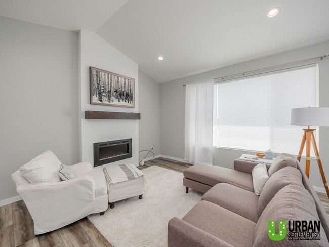 Building Photo - Charming 3-Bedroom Home in North Spokane –...