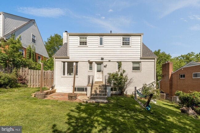 Building Photo - 3111 63rd Pl