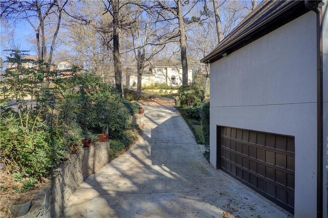 Building Photo - 620 Allen Ct NW