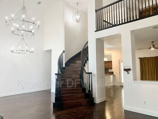 Building Photo - 5814 Gloucester Ct