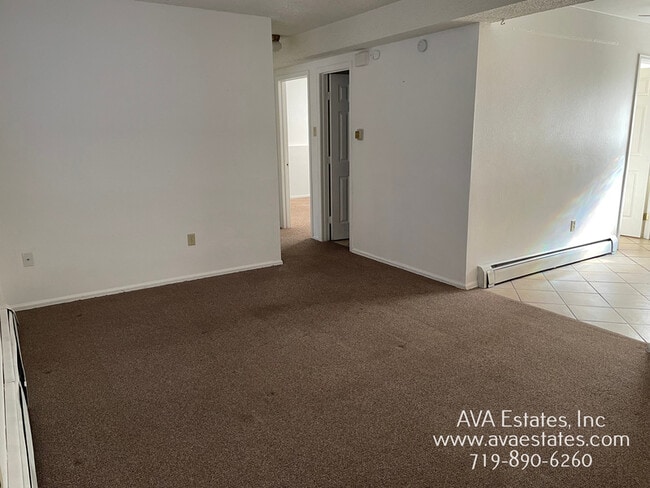 Building Photo - 1324 Anita St