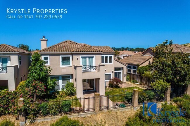 Building Photo - Luxurious Living in Gated Villa Del Mar Co...