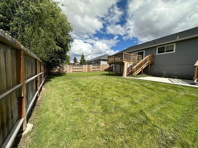 Building Photo - 921 Quail Point Ct