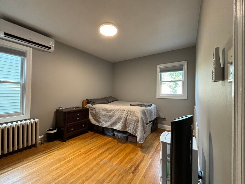 Bedroom 1 - 4009 France Ave S