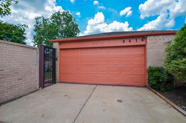Building Photo - 9414 Clipperwood Pl