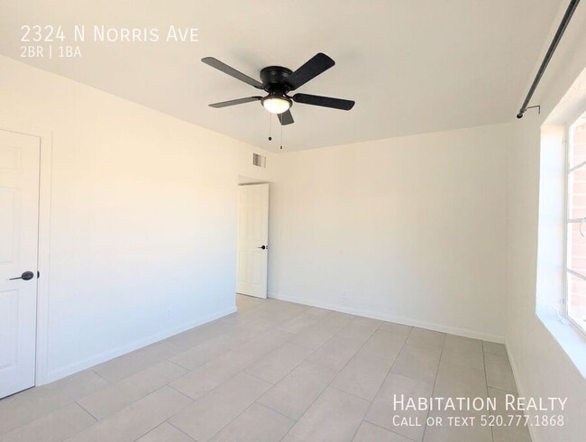 Building Photo - Remodeled 2Bed/1Bath with Designer Touches...