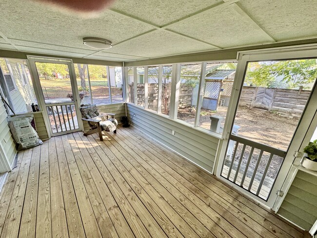 Building Photo - 307 N Union Ave