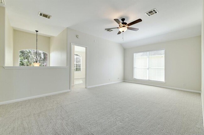 Building Photo - 20308 Farm Pond Ln
