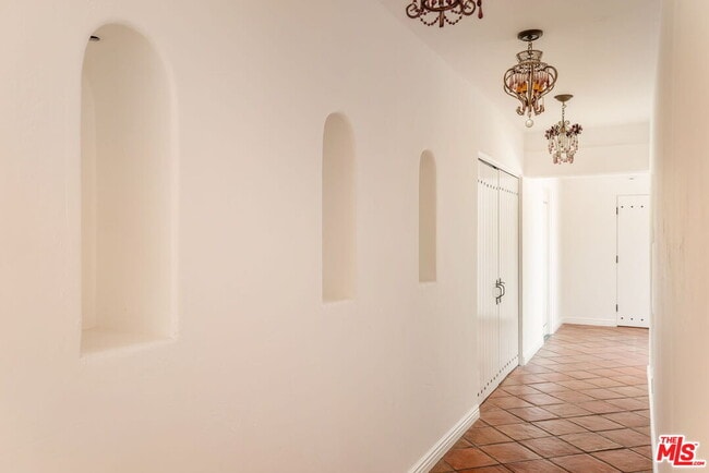 Building Photo - 206 Bellino Dr